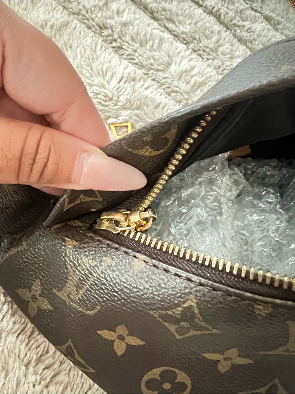 Louis Vuitton Monogram Canvas Crossbody Bag in Brown with Tan Trim - Picture 3 of 12